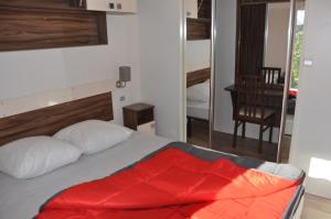 Campings Camping Mas Llinas : photos des chambres