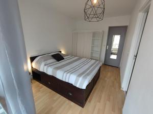 Grand T2 central, balcons sur parc