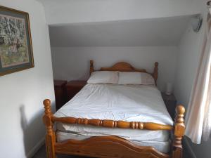 The Hollybush Inn Cottages