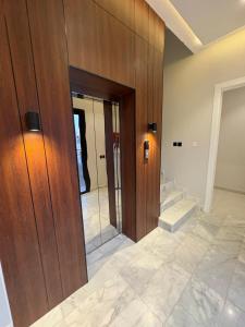 استوديو راقٍ بموقع استراتيجي في شمال الرياض قرب المترو والطُرُق الرئيسية