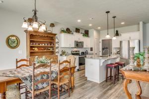 2 Mi to Steeplechase Racecourse Stylish Aiken Gem