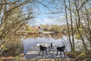 Ferienhaus am kleinen See mit Steg, Garten und Terrasse - Hoogstede