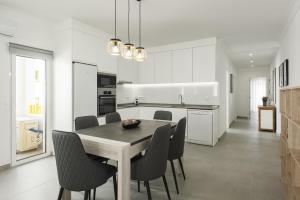 Flores 2Bedroom Apartment - Sea view Quarteira