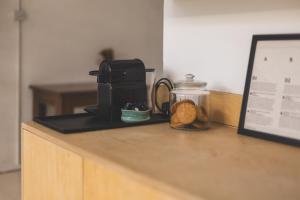 Bright & Spacious 2BR Flat, GREAT transport links