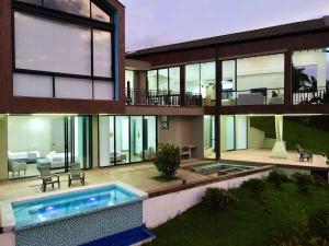 New Espectacular Chalet de lujo con vistas de lujo