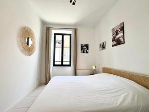 Le Rex, T2 lumineux, lit 160, Nîmes centre, CLIM