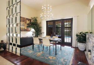 Villa Country Club Residence - Stylish 4 BR Home