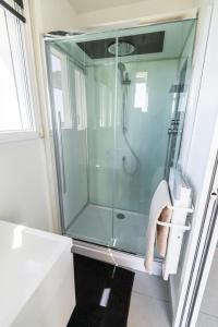 Maisons de vacances The house of the guardians of the Ocean with spa - gite plougonvelin : photos des chambres