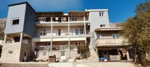 Apartmani ANDRIJA - Strn