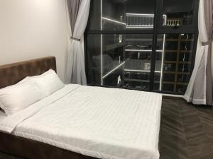 Campell hotel & apartment Vịnhome Grand Park- The Beverly
