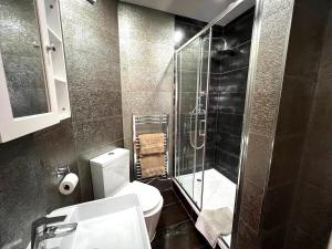 Castle - 2Bed-2Bath-Free Parking