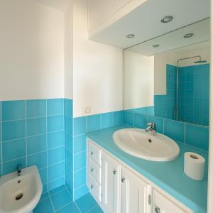 Two-Bedroom Deluxe Apartment with Ocean View
