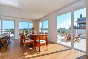 Cobertura SunClub - 300 mtrs da Praia do Campeche - SDI012