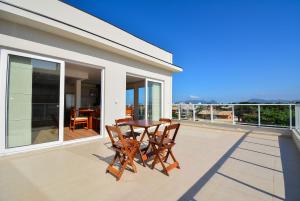 Cobertura SunClub - 300 mtrs da Praia do Campeche - SDI012