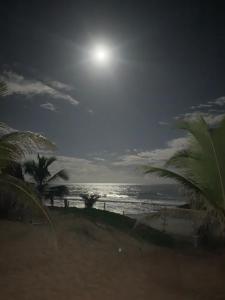 Bangalô Garça 2 camas de casal e banheiro