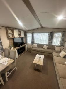 8 Birth Holiday Home