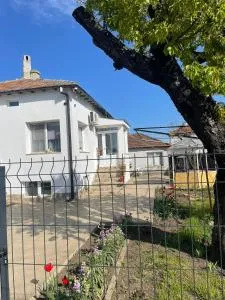 Къща за гости НИКА - Bulgarevo