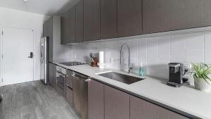 The Juliet X Vibe 8741