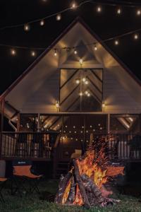 Chalet IsaKaEla Volcán Turrialba and Views with charming gardens