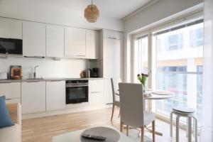Fredika, modern 1br,Tripla Pasila prime location, gym, parking, train station near
