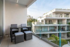 Serene Escape TL A214