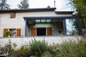 Appartements Agreable logement independant avec veranda : photos des chambres