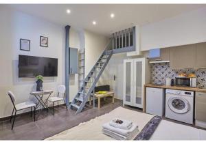 Studio Center of Paris Montmartre by Studio prestige