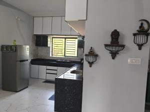 Sukruthi service apartment