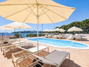 Apartment Medena-3 by Interhome