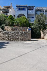 Beautiful summer house 5 from the beach