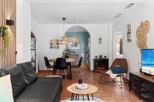 Beachfront Calahonda apt by Costarentals - Ref 89