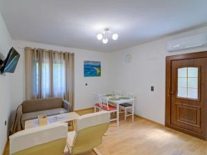 Apartment Domy-2 by Interhome