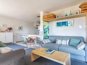 Apartment Les Parcs du Soleil by Interhome