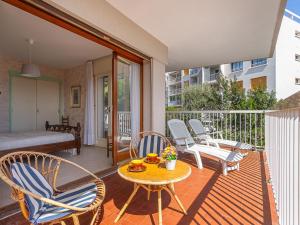 Apartment Les Mimosas-8 by Interhome