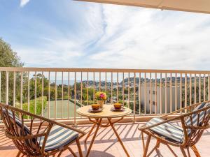 Apartment Les Mimosas-8 by Interhome