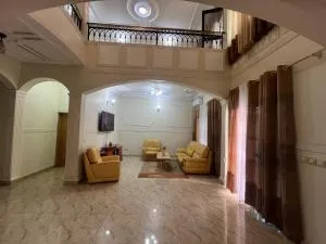 Villa du Continent - Nsazomo