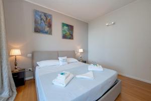 MGH Luxury - Residenza La Perla Peschiera Lakefront