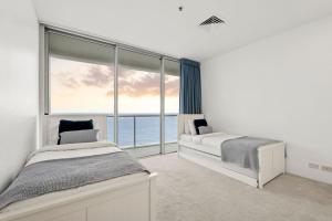 Mels Place - Stunning 3 Bed Getaway and Ocean Views