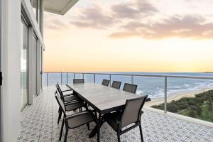 Mels Place - Stunning 3 Bed Getaway and Ocean Views