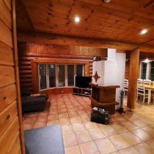 Spacious Apartment for 8 with Sauna