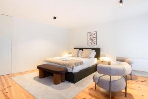 Luxurious Studio Retreat in Porto by LovelyStay