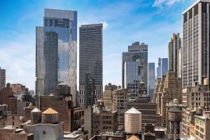 The Vibe on 5th Vibe 8750