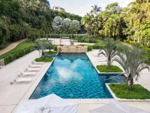 Radio Hotel Resort & Convention - 莫吉米林