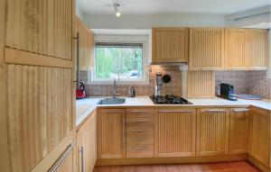 2 Bedroom Nice Home In Maarn