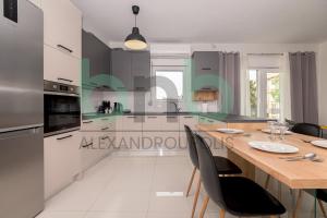 Luxurious Tsimiski 3BDR 3rd Floor