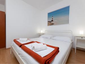 Apartment LonÄar-1 by Interhome