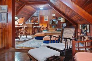 Capivari - Lareira - Estilo Clássico de Casa de Campo