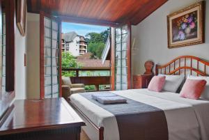 Capivari - Lareira - Estilo Clássico de Casa de Campo