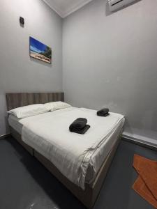The Room Inn - BS