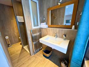 Hotels Hotel La Rencluse : Chambre Double avec Terrasse